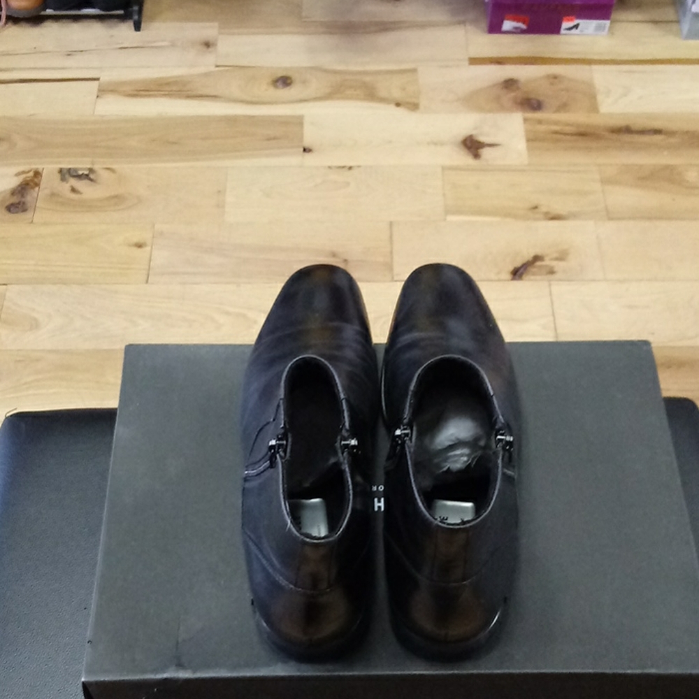 Kenneth Cole - Picture 3 of 4